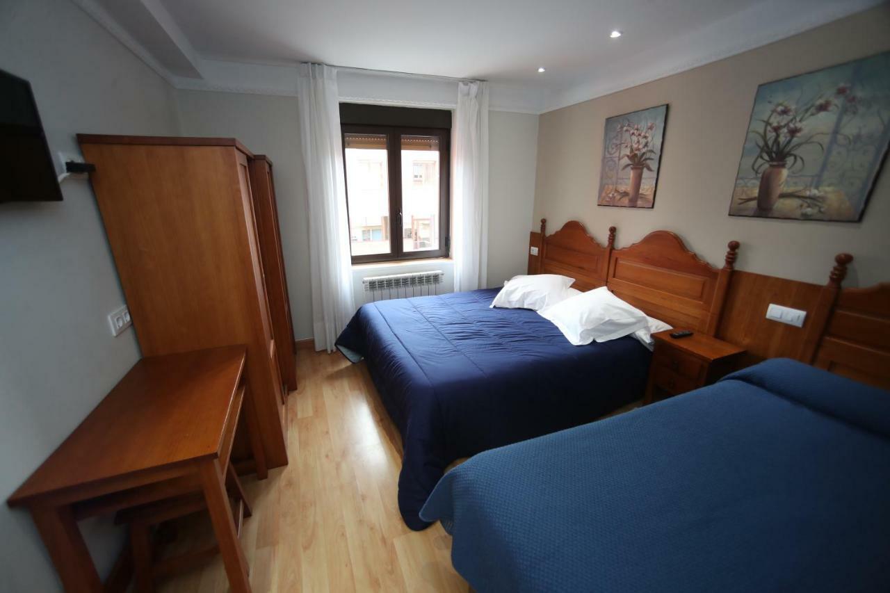 Hostal Vitorina Soria Kültér fotó